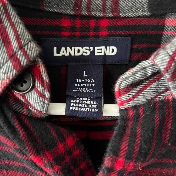 Land’s End Red and Black Flannel Button Up Size Large - Picture 3 of 6